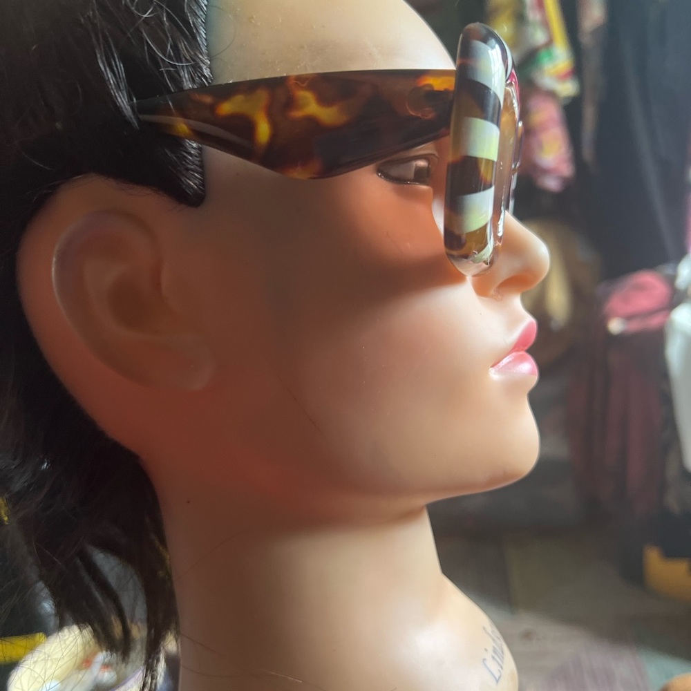 SUNNIES😎 - Picture 3 of 6